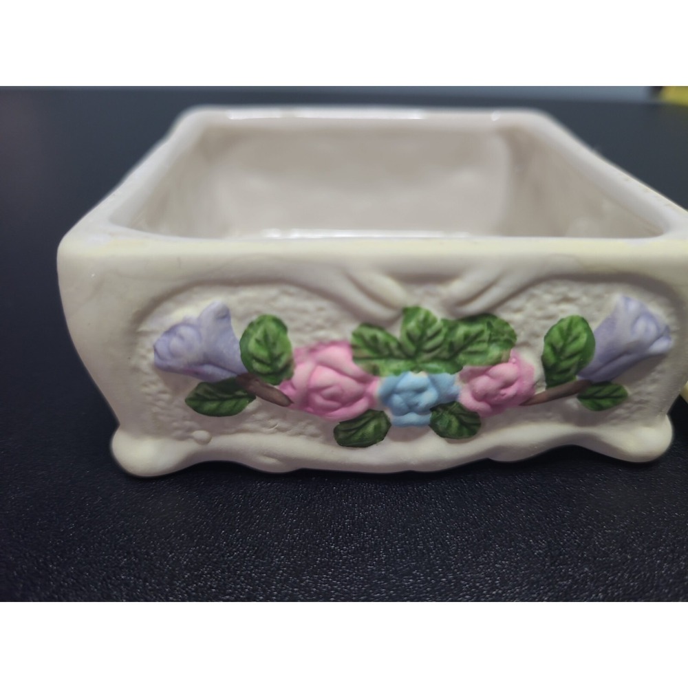 Vintage‎ 1980's 3D Floral Box Porcelain Bisque Yellow Square trinket box - Picture 3 of 7